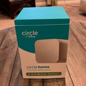 NEW Circle With Disney Circle Home The Smart Family Device SLV25-US